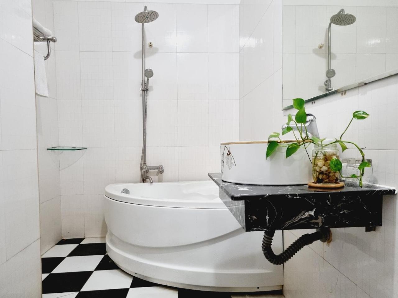 Bed & Breakfast Ha Long Ho Chi Minh City